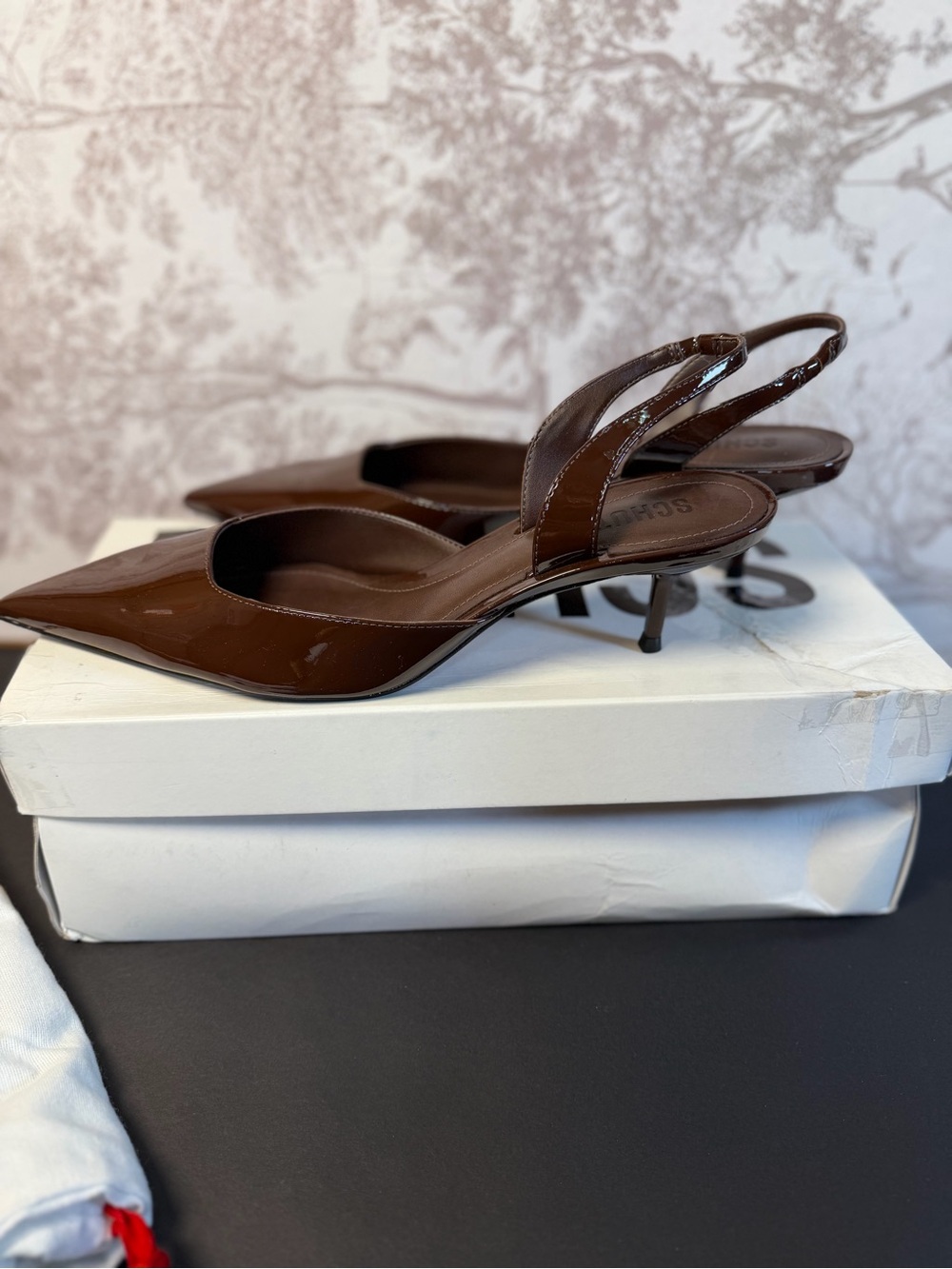 Schutz Paola Mid Pump in Root Brown shiny leather slingback pointed kitten heel - Picture 5 of 7